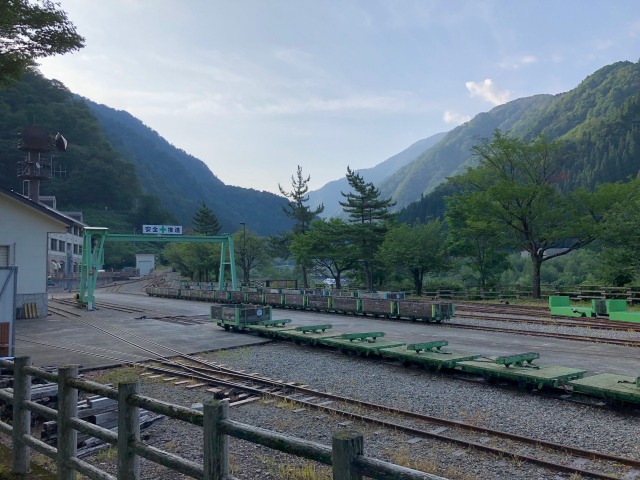 トロッコ始発駅