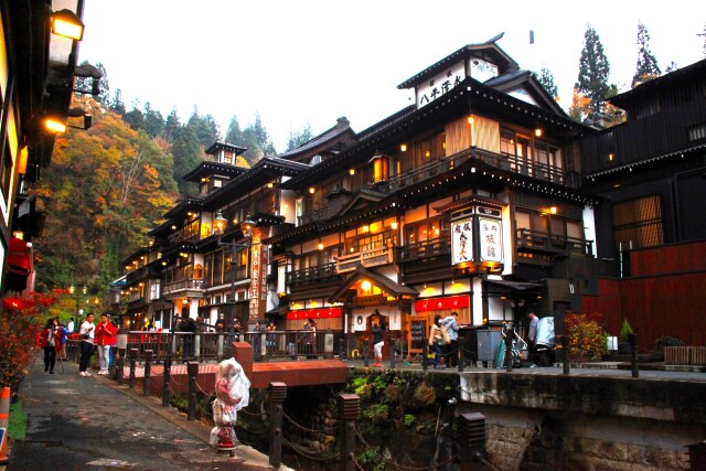 秋の銀山温泉