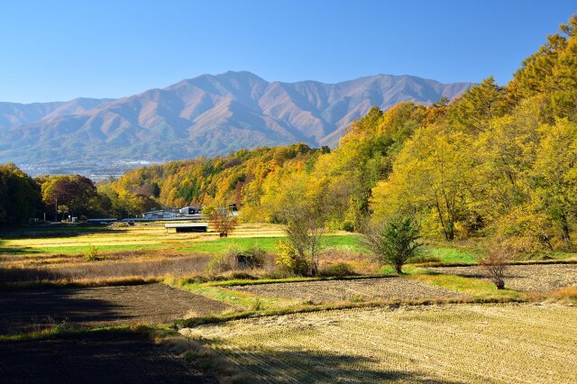 秋晴れの稜線