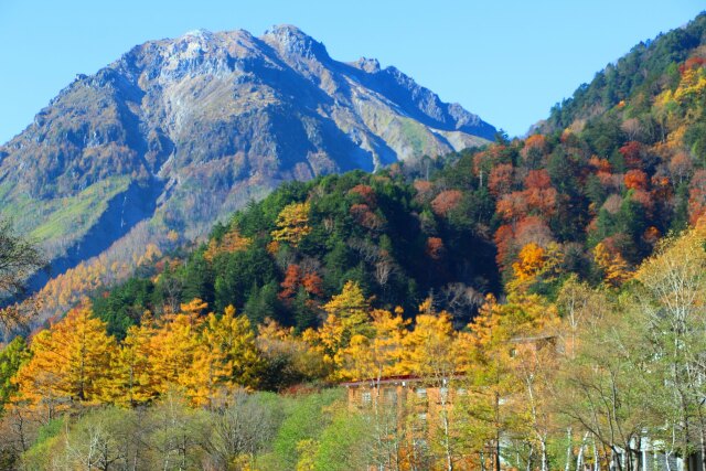 秋の焼岳