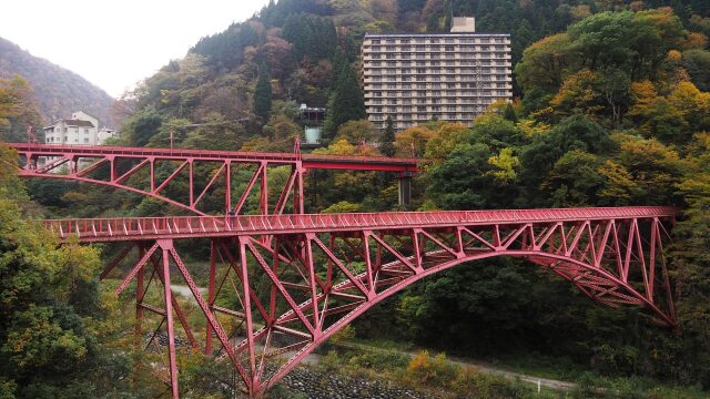 秋の宇奈月温泉