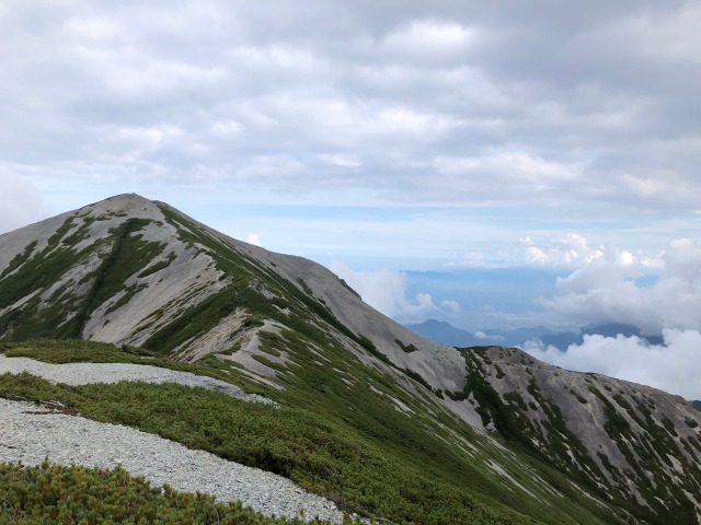 蓮華岳を去る