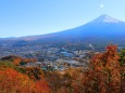 晩秋の富士河口湖町