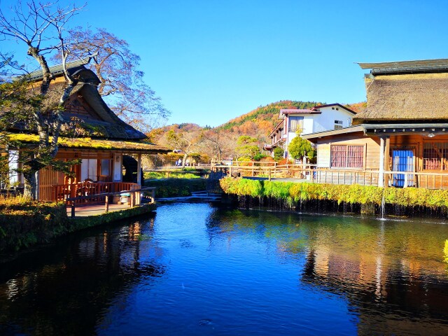 晩秋の忍野八海