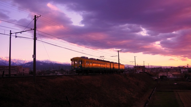 富山の冬の夕景