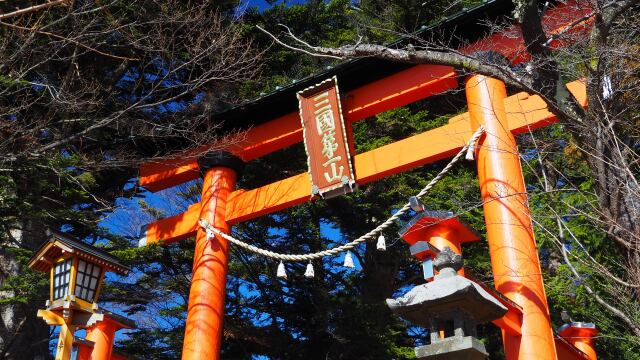 冬の新倉富士浅間神社