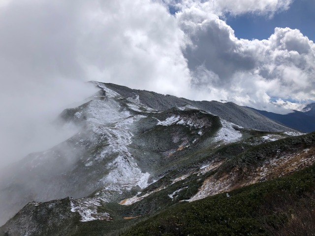 蝶ヶ岳稜線