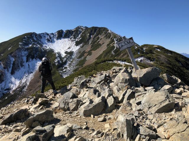 小仙丈ヶ岳にて