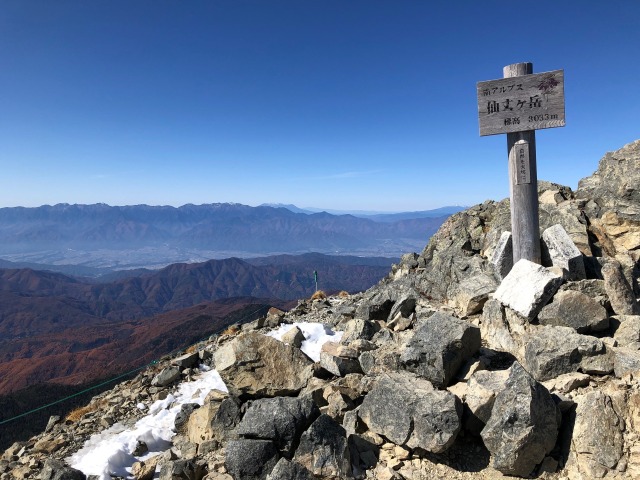 仙丈ヶ岳頂上にて