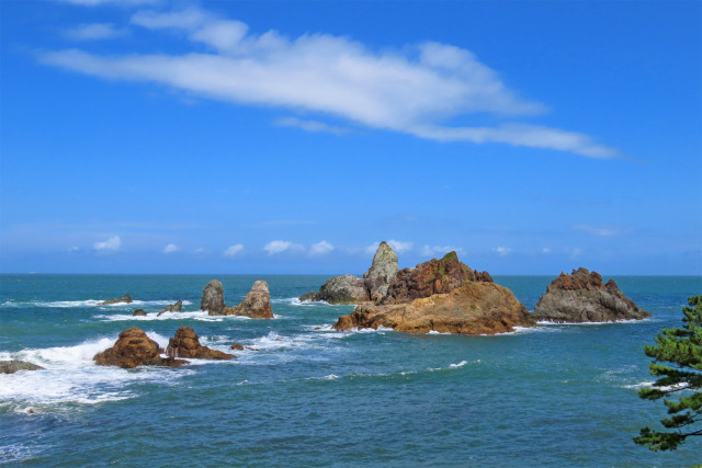 夏の海岸 奇岩