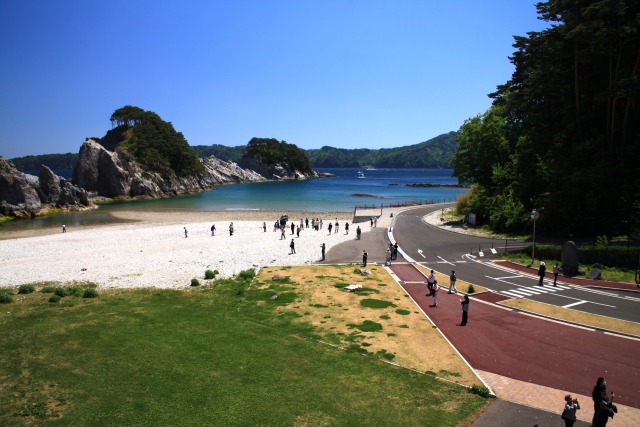 夏の浄土ヶ浜