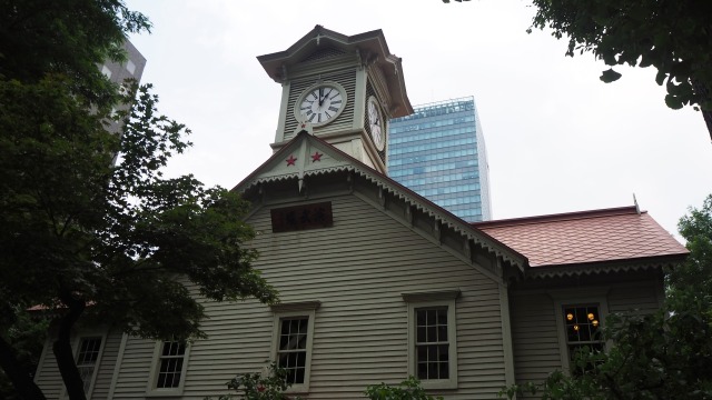 夏の札幌時計台