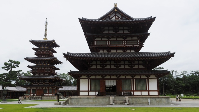 夏の薬師寺