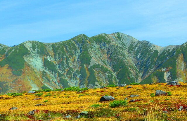 立山連峰と紅葉