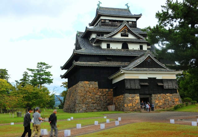 秋の松江城