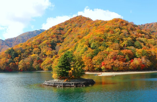 中禅寺湖紅葉