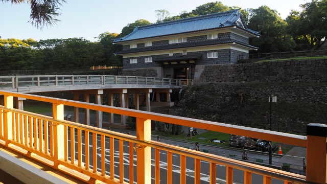 秋の金沢城公園