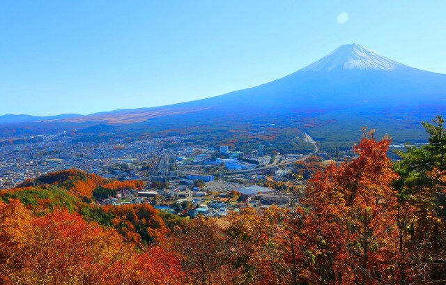 秋の富士河口湖町