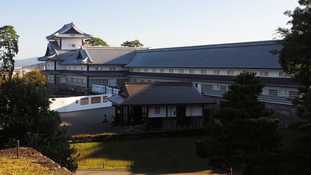 秋の金沢城公園