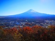 晩秋の富士河口湖町