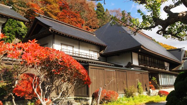 秋の山寺