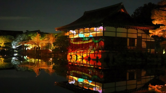 冬の夜の平安神宮