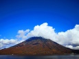 中禅寺湖と男体山