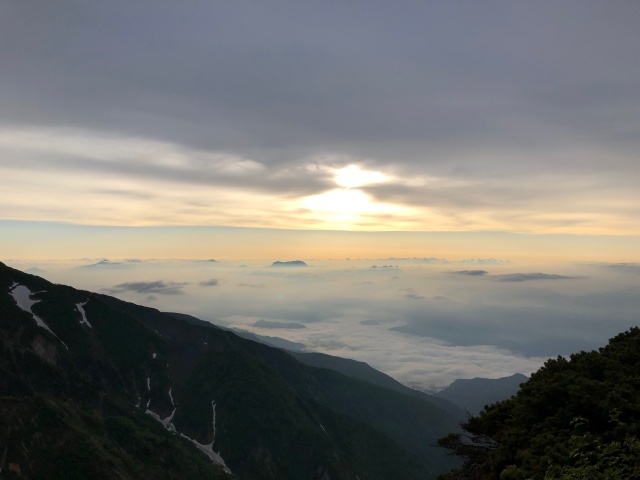 朝の雲海