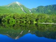 夏の大正池と焼岳