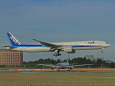 B777 JA782A