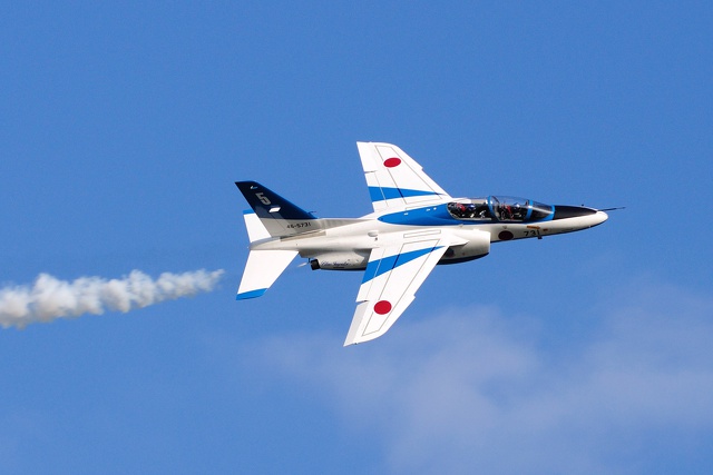 ブルーインパルス T-4