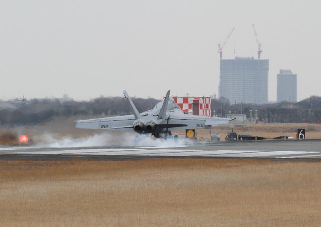 F/A-18 タッチダウン