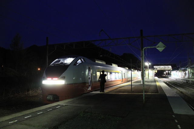 つがる5号碇ヶ関駅発車