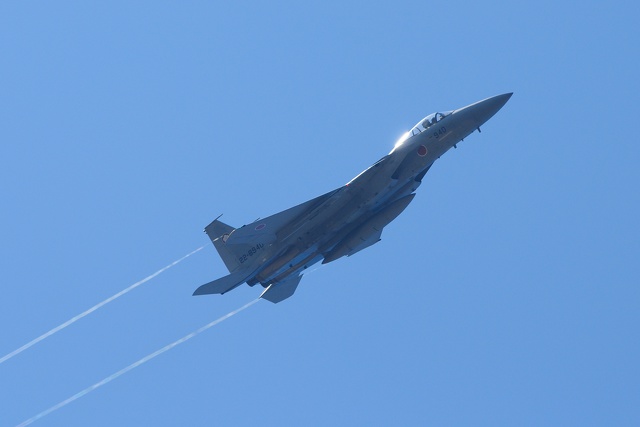 逆光のF-15J