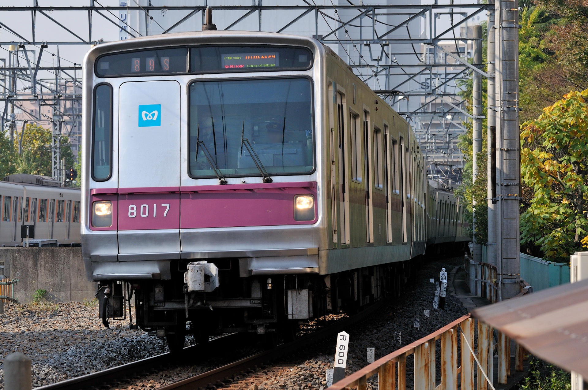 鉄道 電車 東京メトロ半蔵門線8017 壁紙19x1275 壁紙館