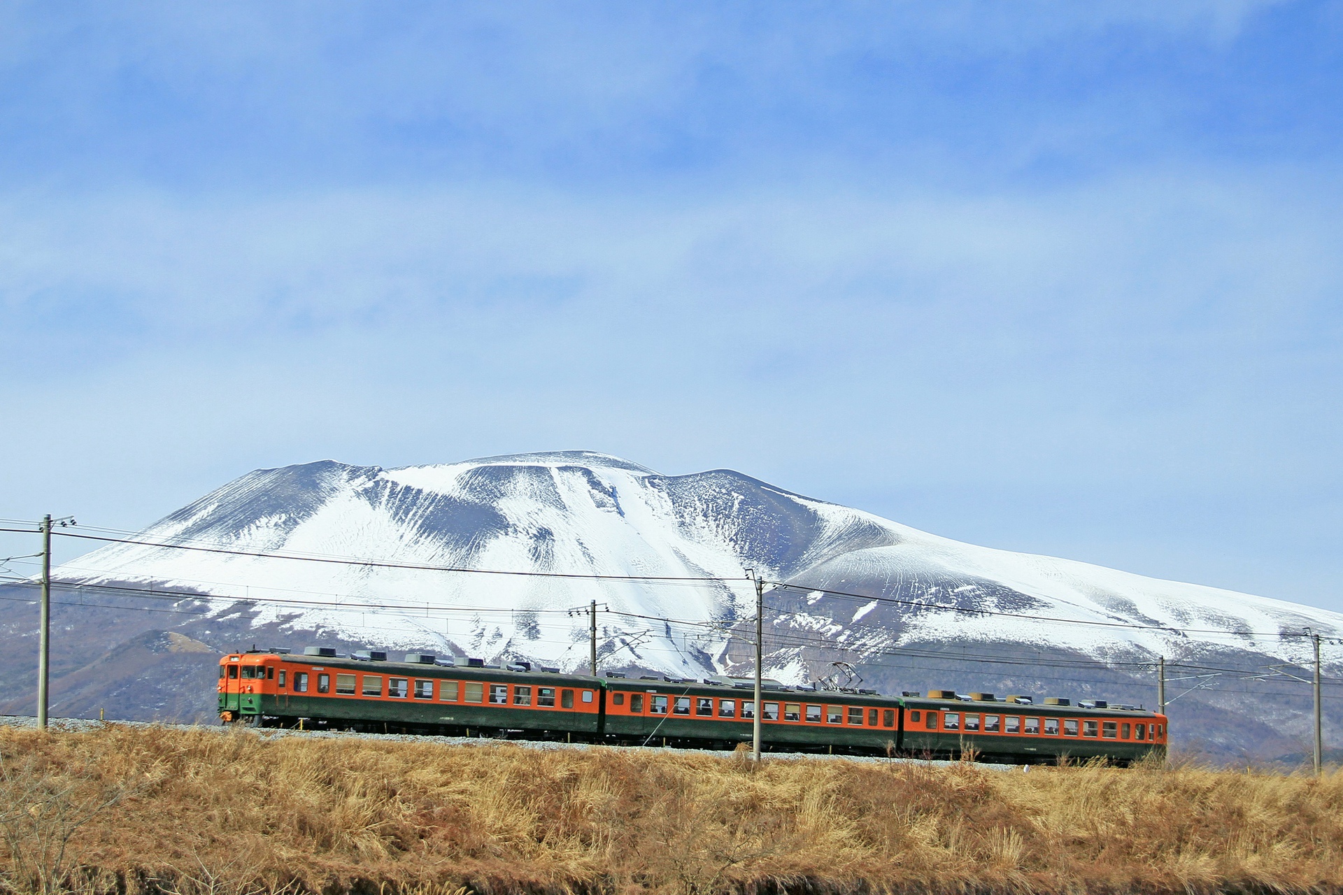 鉄道 電車 浅間山と169系湘南カラー 壁紙19x1280 壁紙館