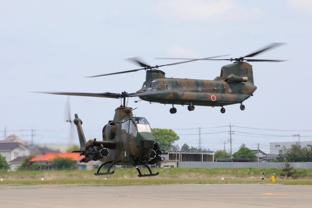 AH-1Sコブラ&CH-47Jチヌーク