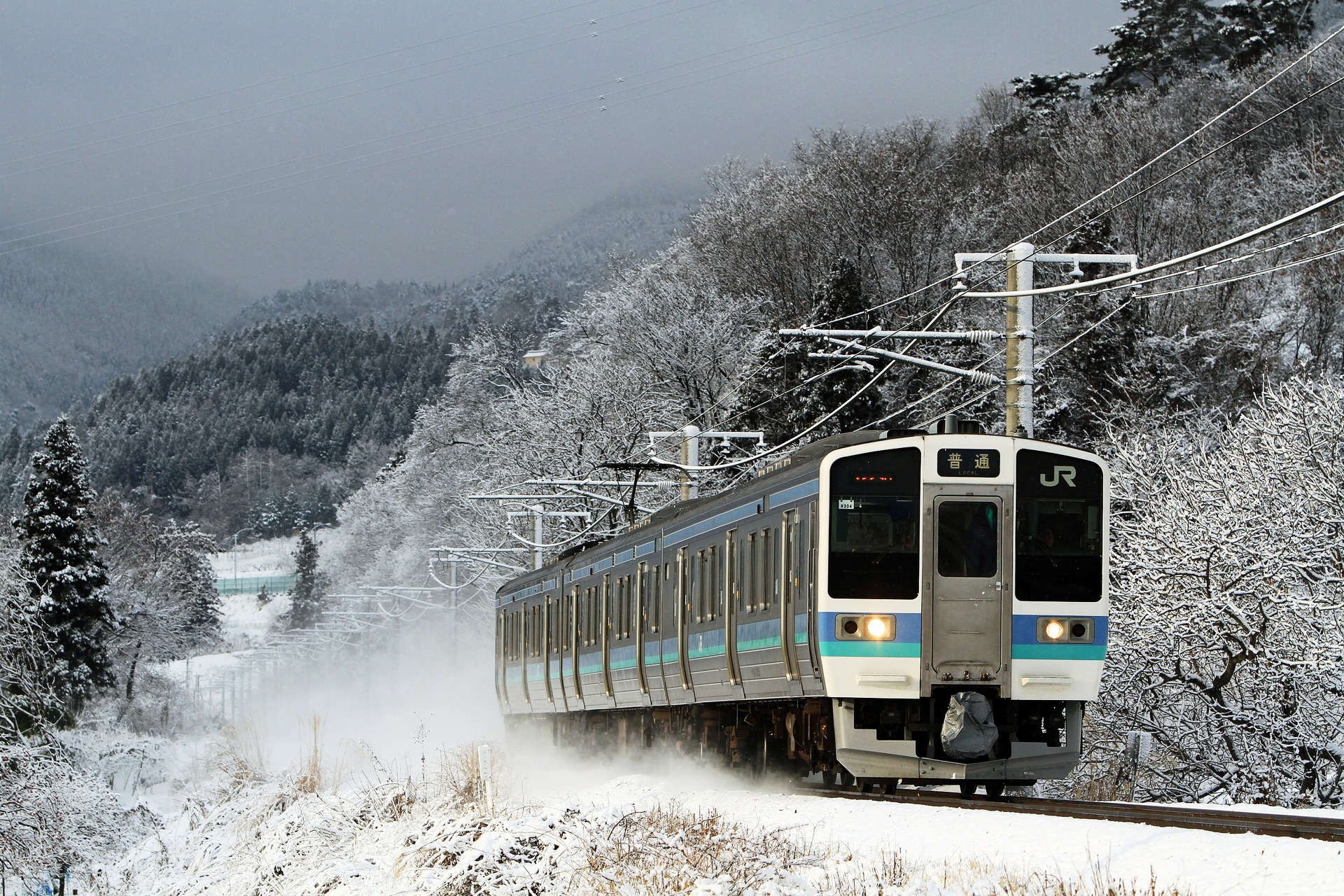 鉄道 電車 篠ノ井線の211系 壁紙19x1280 壁紙館