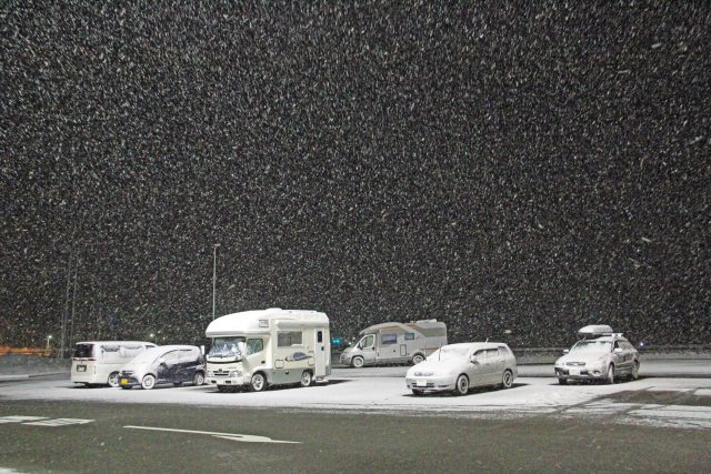 雪の駐車場