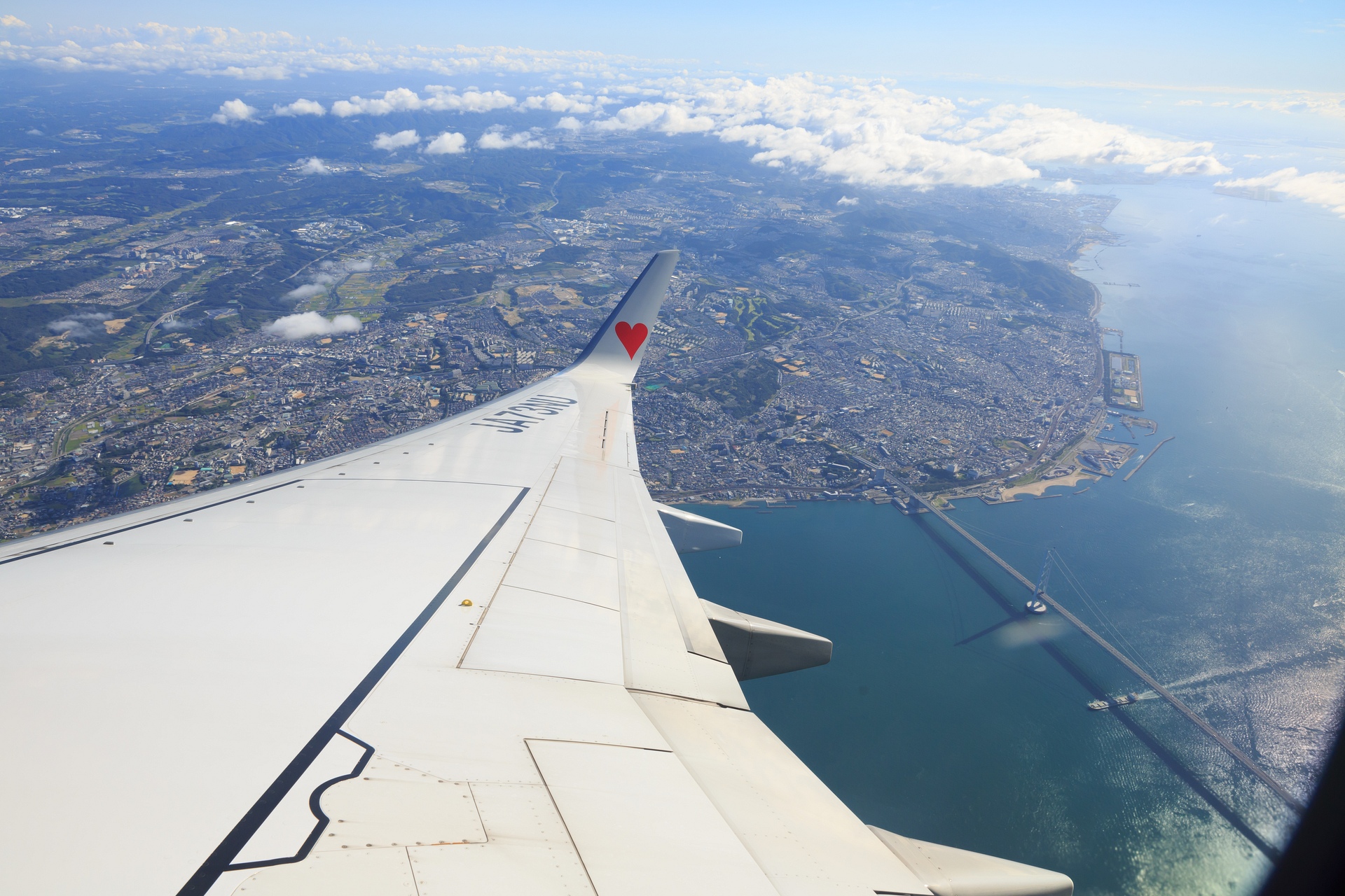 航空機 機窓から望む明石海峡大橋 壁紙19x1280 壁紙館