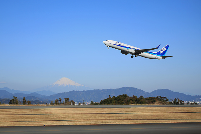 富士山静岡空港ANA離陸