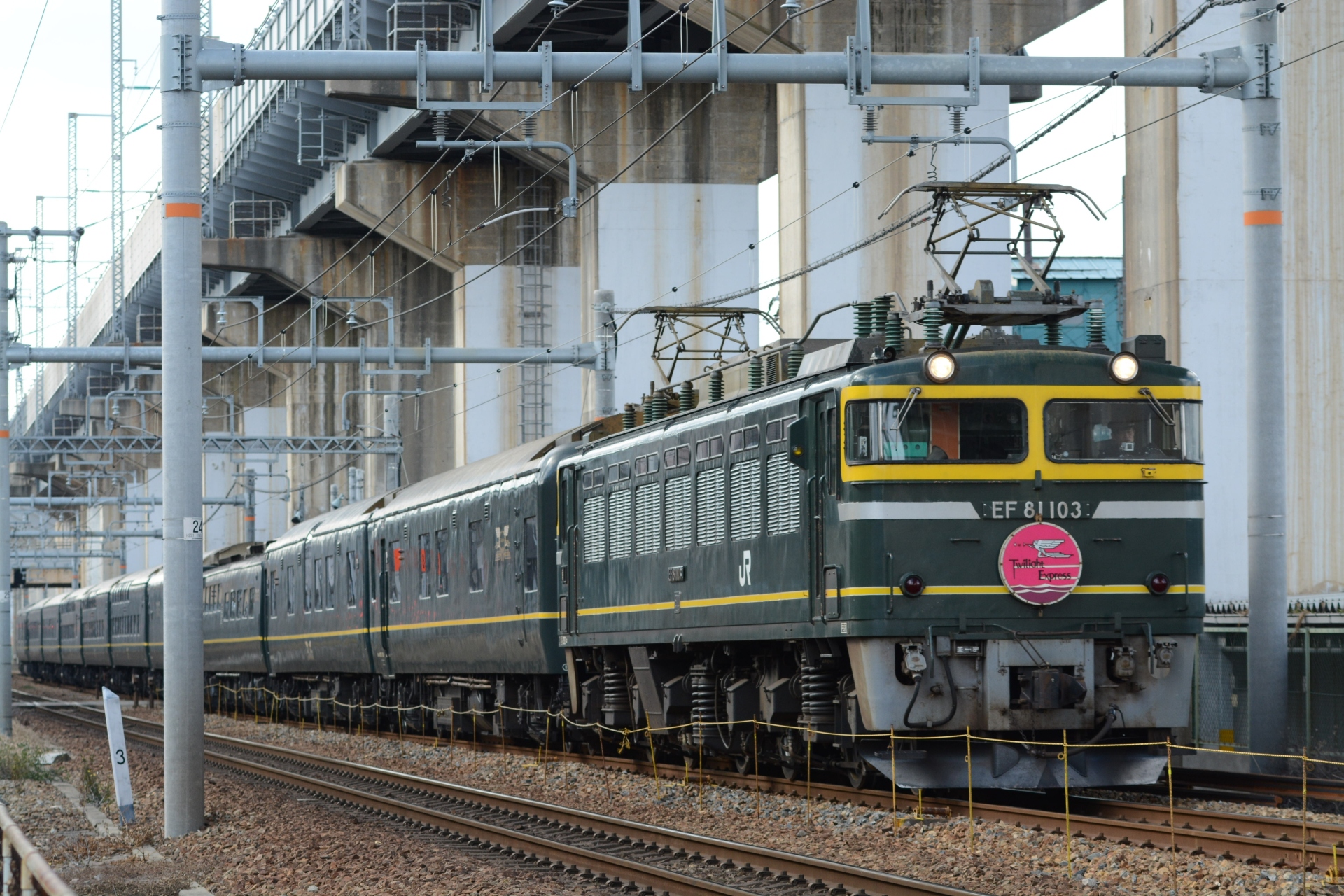 鉄道 電気機関車 トワイライトエクスプレス 壁紙19x1280 壁紙館