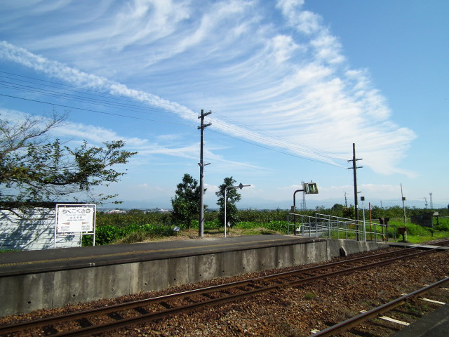 秋空／筑後平野の無人駅2