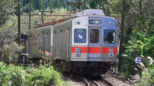 ステンレス電車