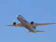 B787 JA827A