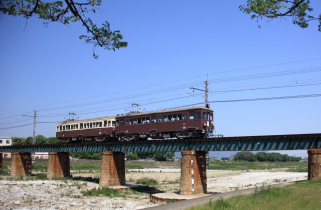 琴電・レトロな電車