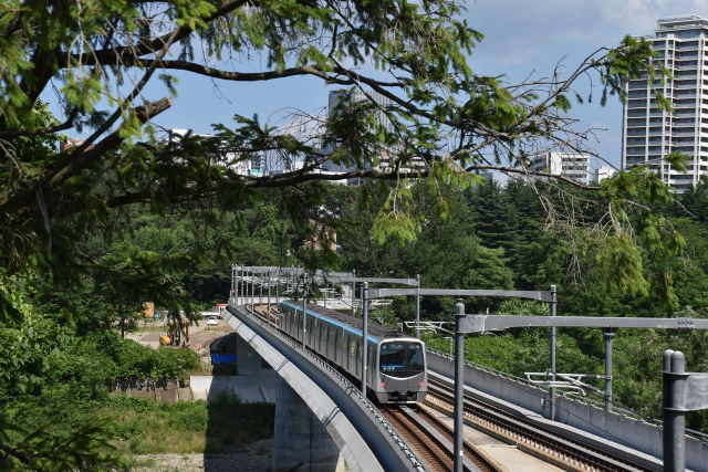 杜の都 (荒井方面電車)