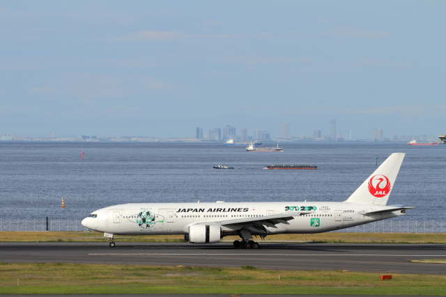 B777 JA8984