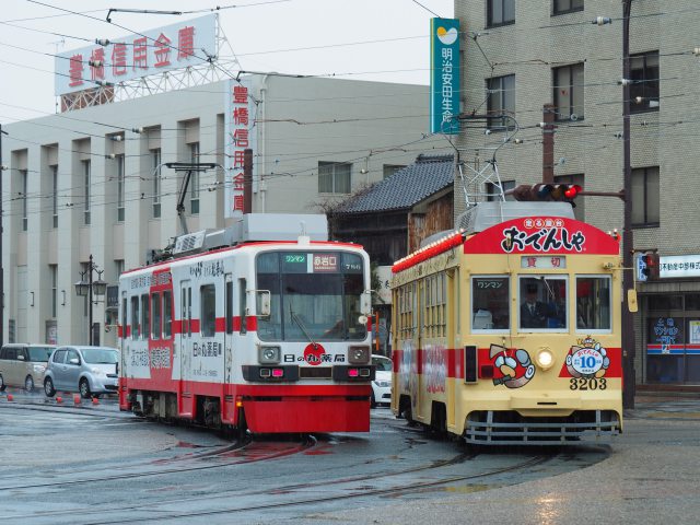 おでんしゃと日の丸電車