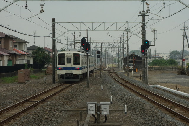 東武8000系発車